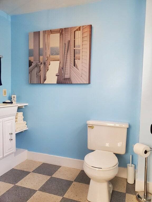 Sunrise Suite, near Rockland Harbor, walk to Dt 1
