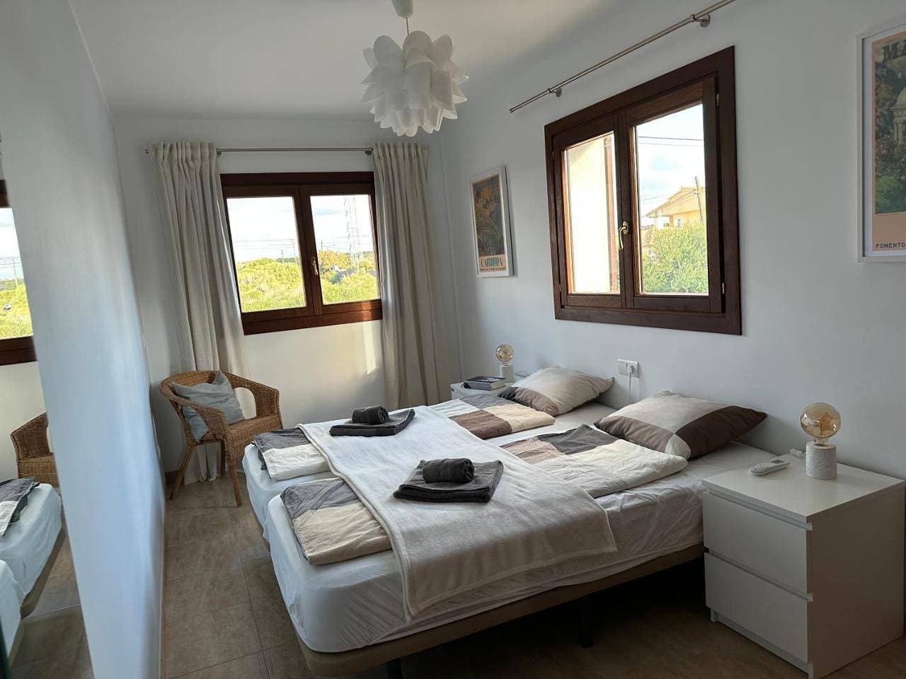 Foto 11 von 33: Four-Bedroom House