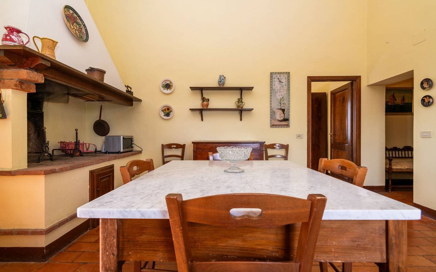 Foto 8 von 47: Ferienwohnung für 4 Personen mit Seeblick
