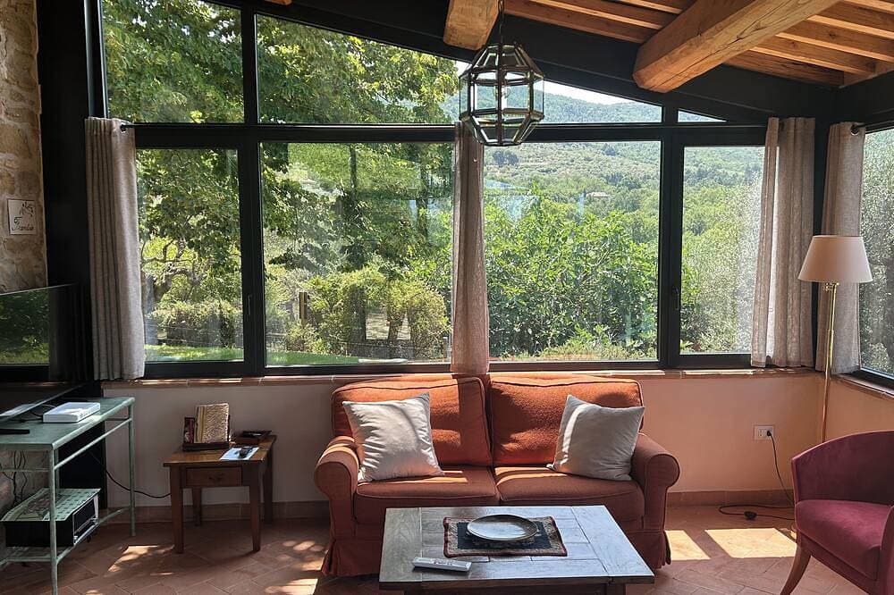 Foto 5 von 27: Leccino Honey Moon Haus mit Pool und Jacuzzi, AC, WIFI Bio-Küche Garten