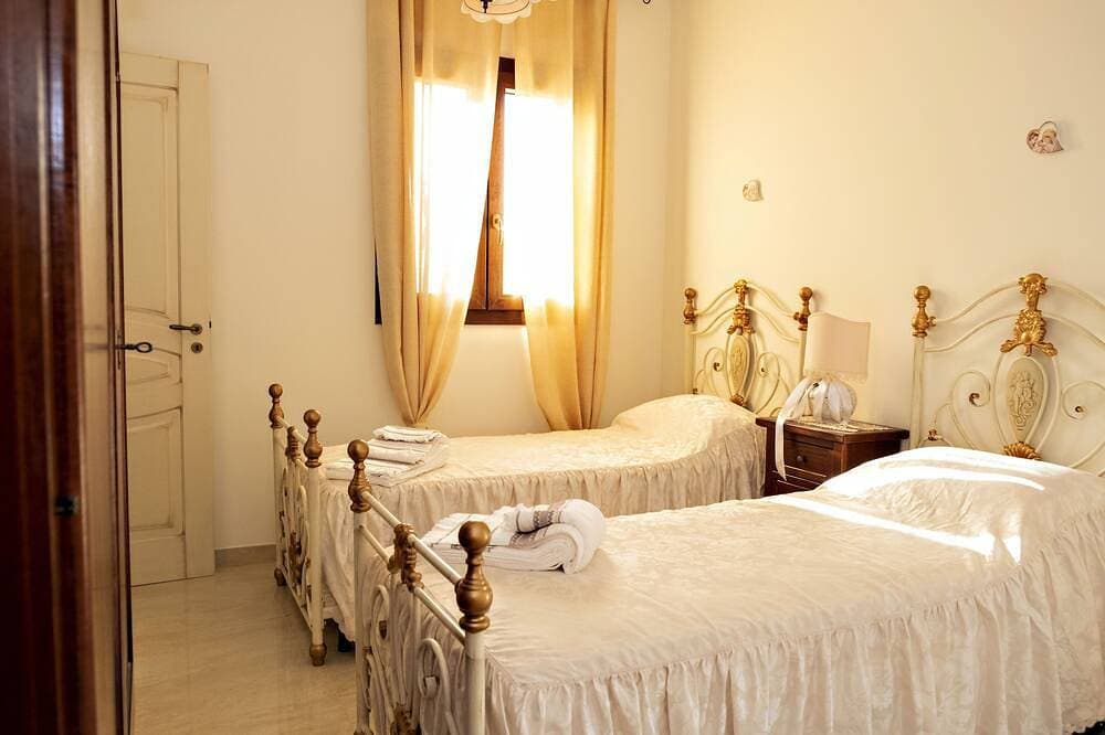 Foto 3 von 30: Villa degli ulivi salento mit privatem eingezäuntem parkplatz
