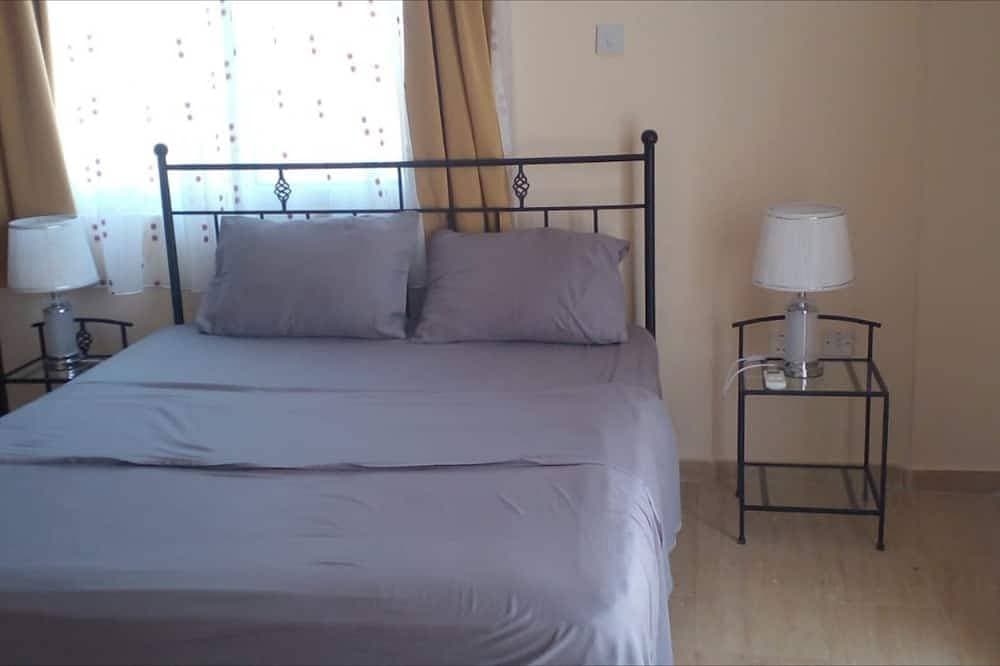 Foto 3 von 29: Fabulous 4 Bed Villa with 10m x 5m Private Pool located Ozankoy, N. Cyprus