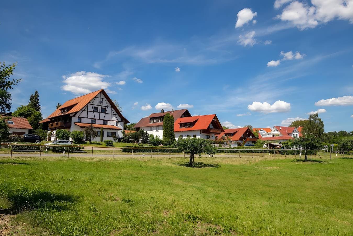 Foto 9 von 18: 1-Zimmer-Ferienwohnung Haus 4 mit Seeblick, Gemeinschaftsterrasse und Wi-Fi