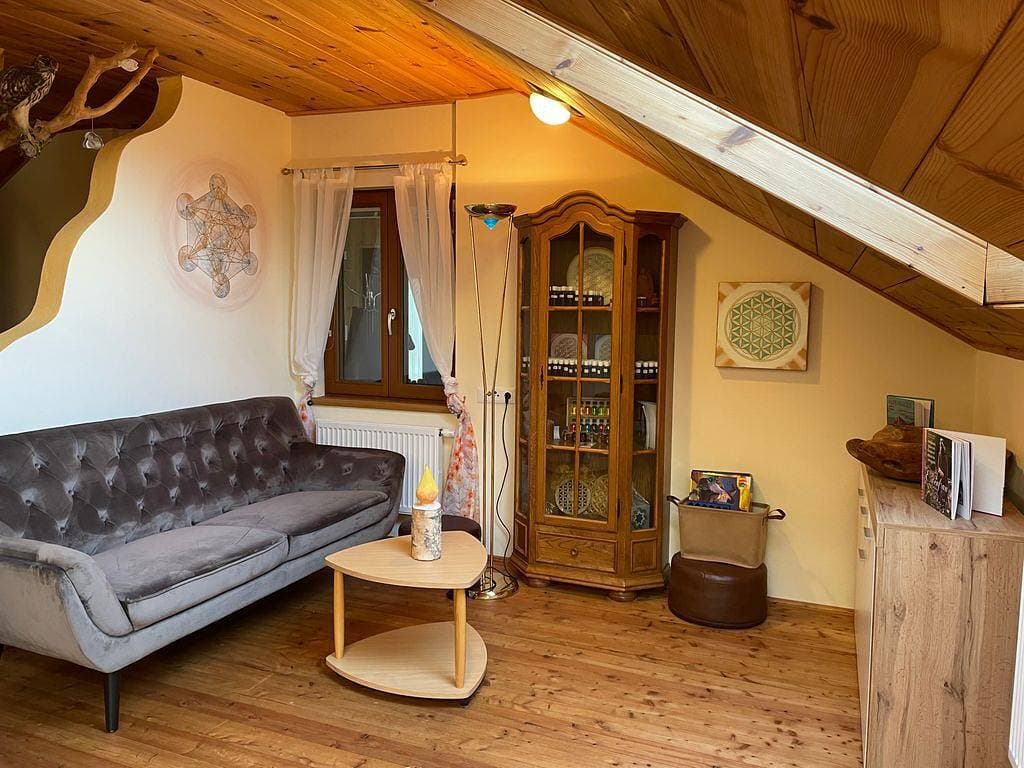Foto 2 von 20: Ferienwohnung mit privatem Naturschwimmteich - Ferienwohnung mit direktem Zugang zum Garten