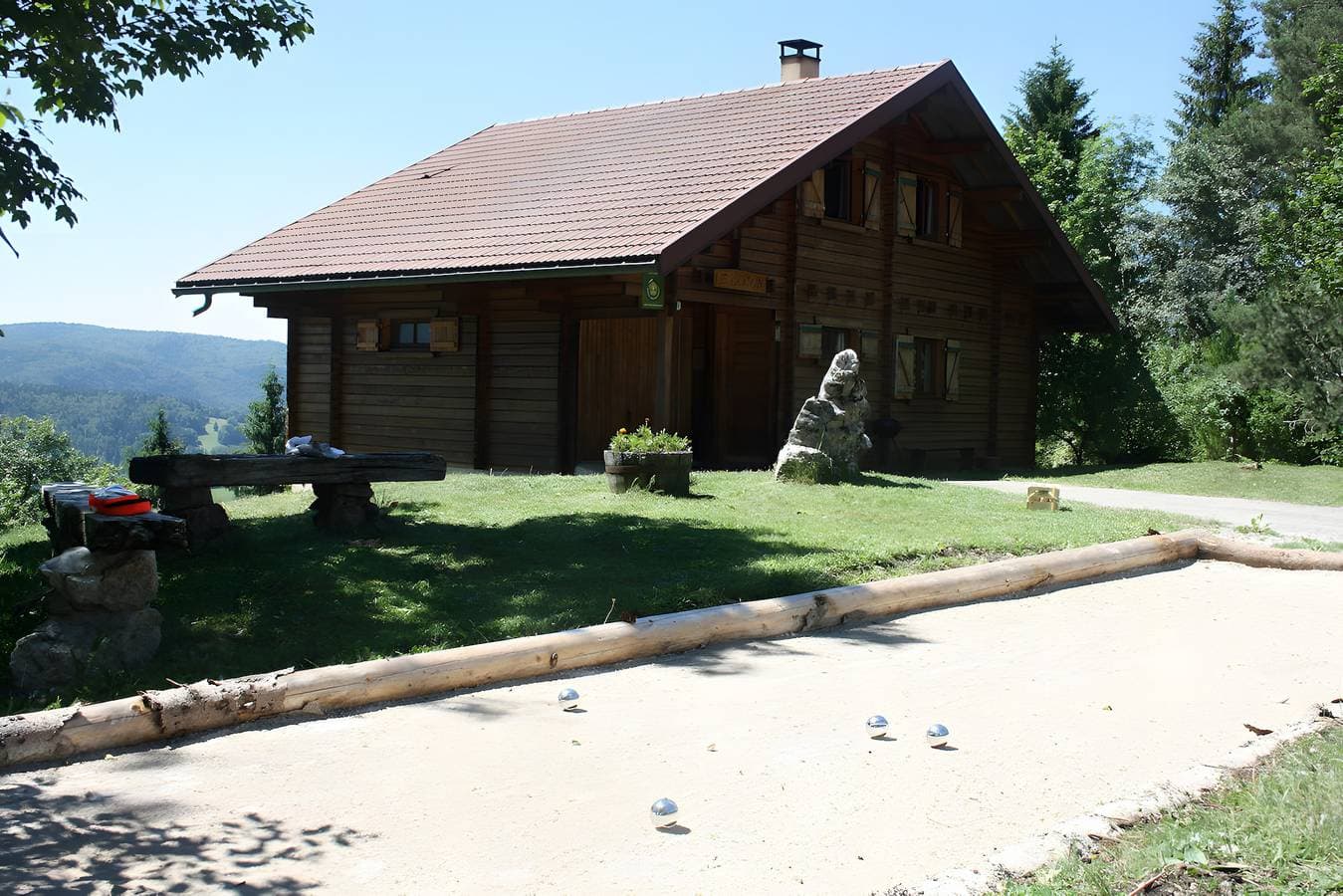 Foto 3 von 26: Chalet „Le Cocon“: Bergblick, private Terrasse & WLAN