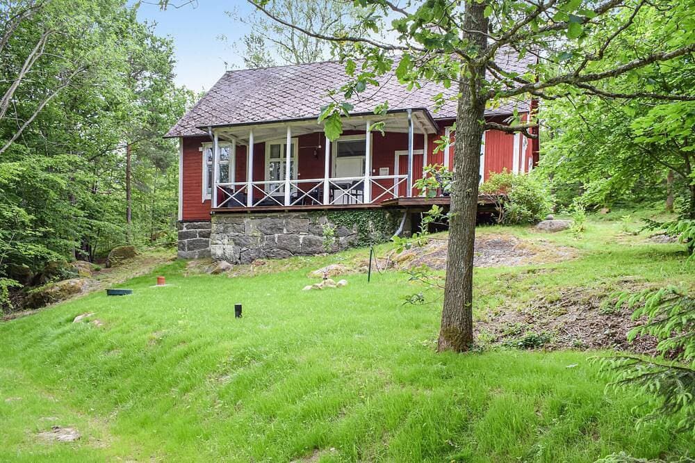 2 bedroom stunning home in Asarum 1