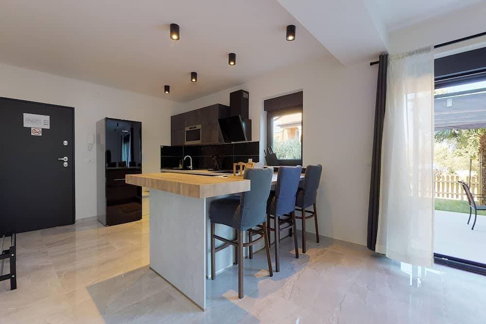 Foto 5 von 10: 2 Bed House - Sleeps 4 - Garden - Parking - Wifi