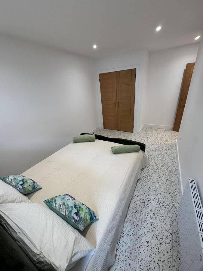 Foto 5 von 13: Two-Bedroom Apartment