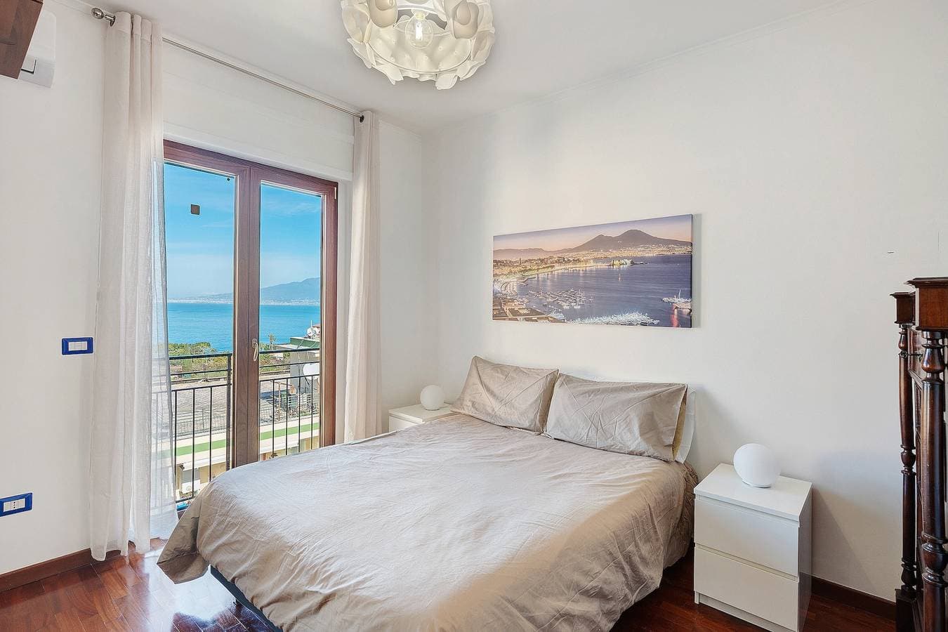 Sorrento Luxury Apartment Blue 1