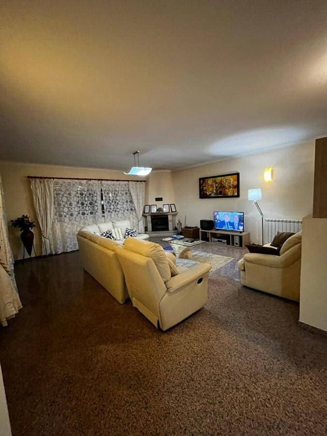 Foto 2 von 53: Four-Bedroom House