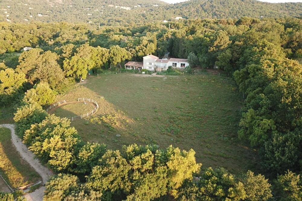 Le Charme Authentique et Bohème de la Pleine Nature Dans le Golfe de St Tropez 1