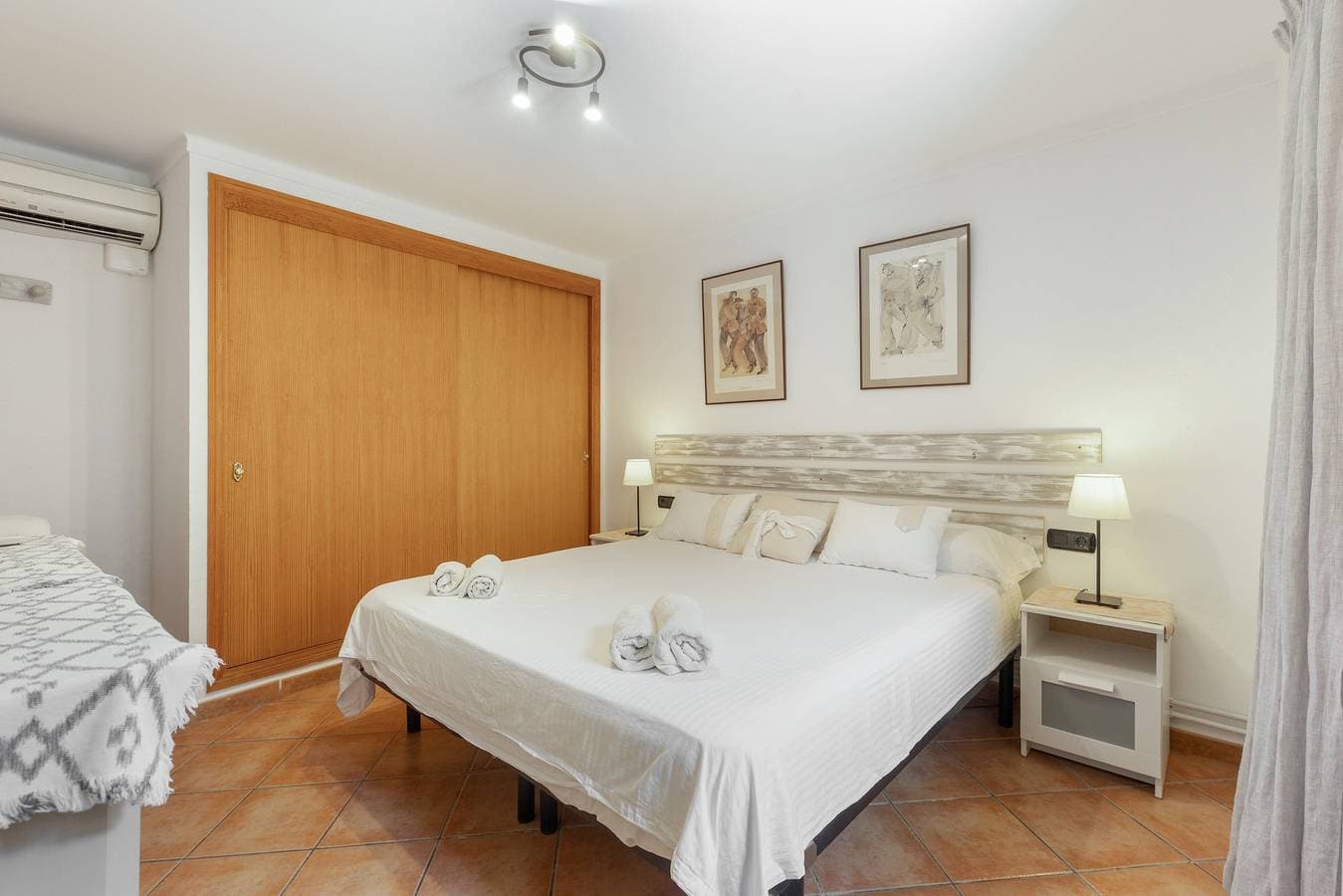 Foto 9 von 34: Ferienhaus „Horta Den Menut“ mit Bergblick, Pool, WLAN, Garten und Terrasse