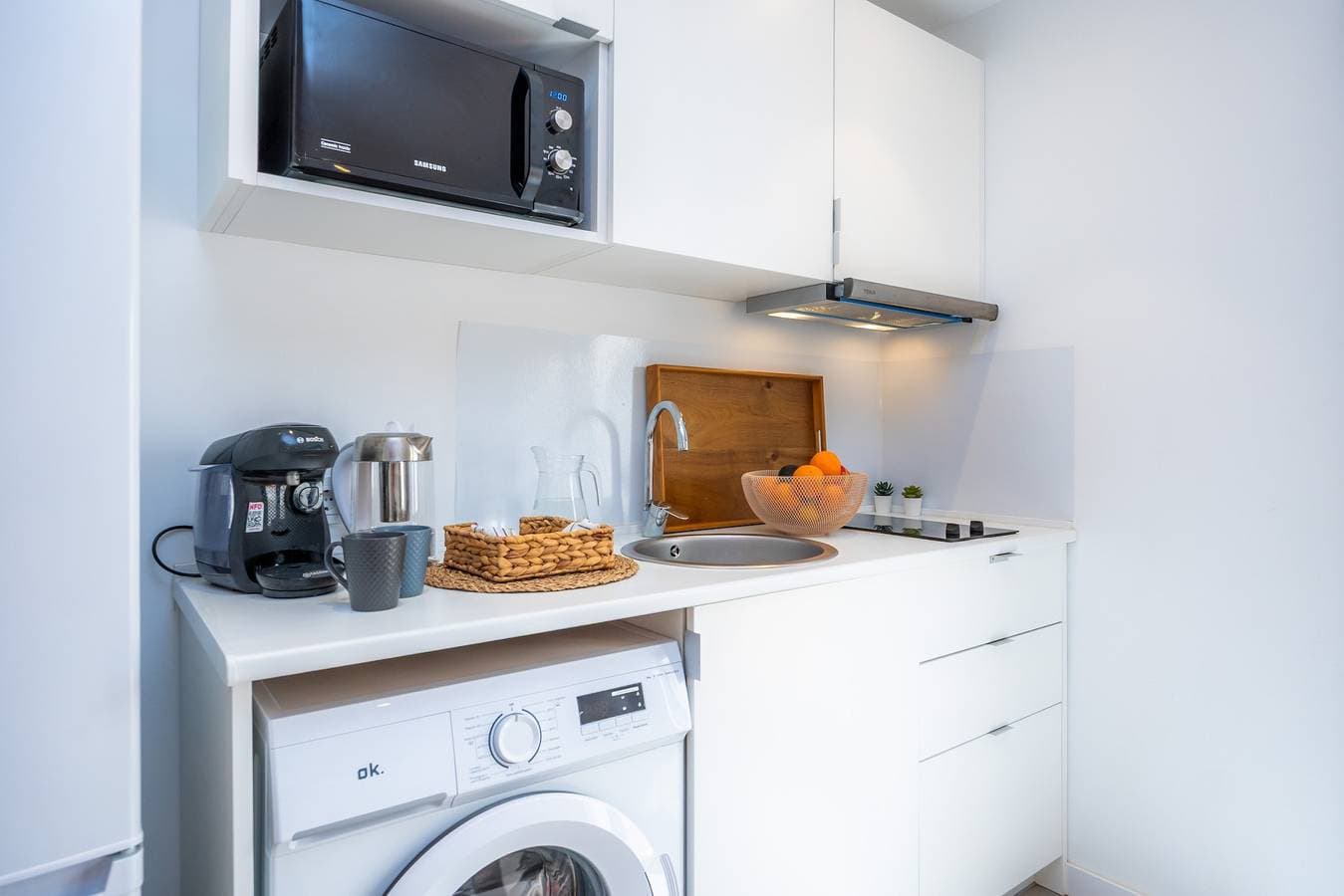 Foto 11 von 27: Ferienwohnung 'White Suites 2' mit Gemeinschaftspool, WLAN und Klimaanlage