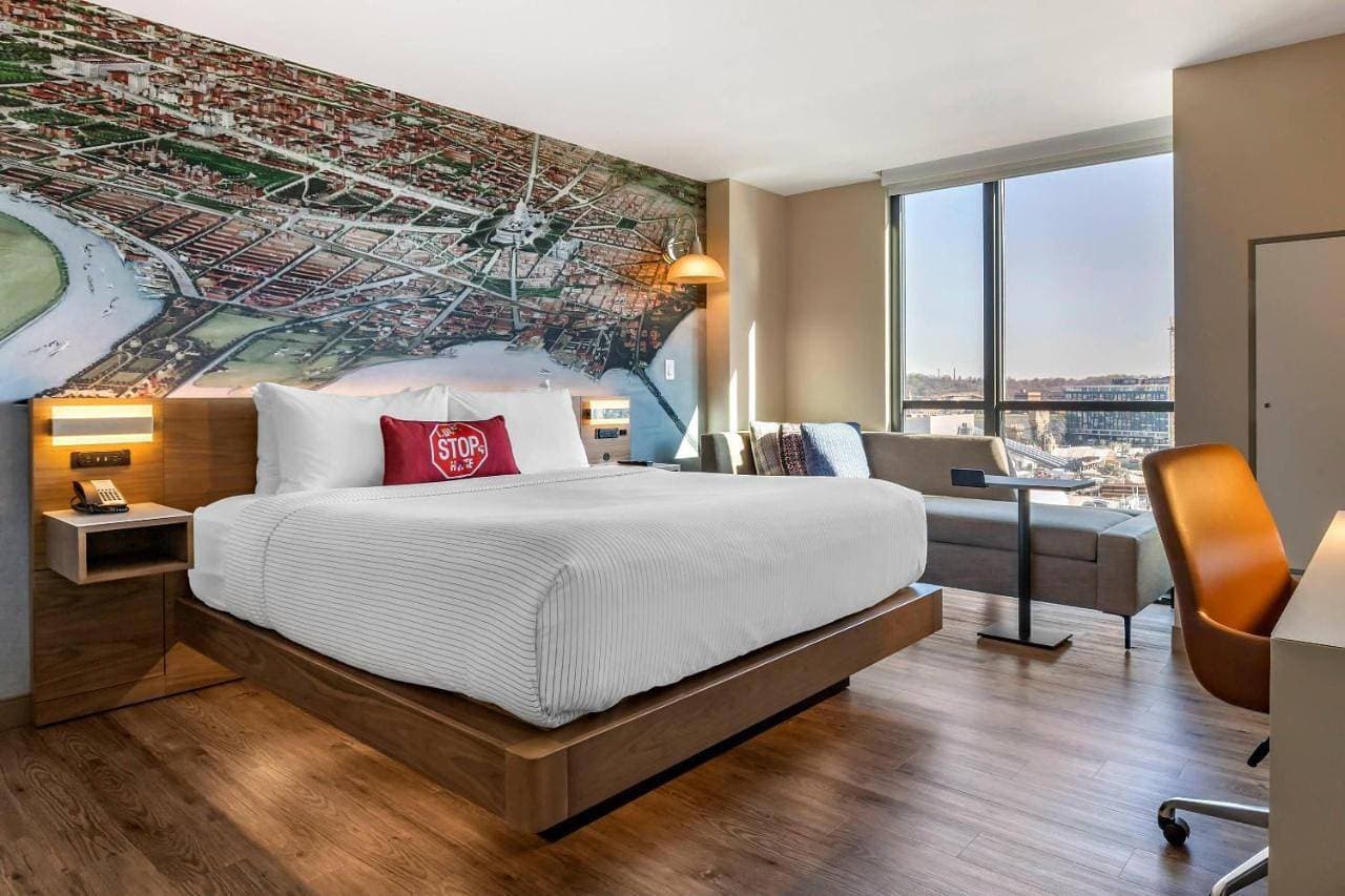 Cambria Hotel Washington DC Navy Yard Riverfront 1