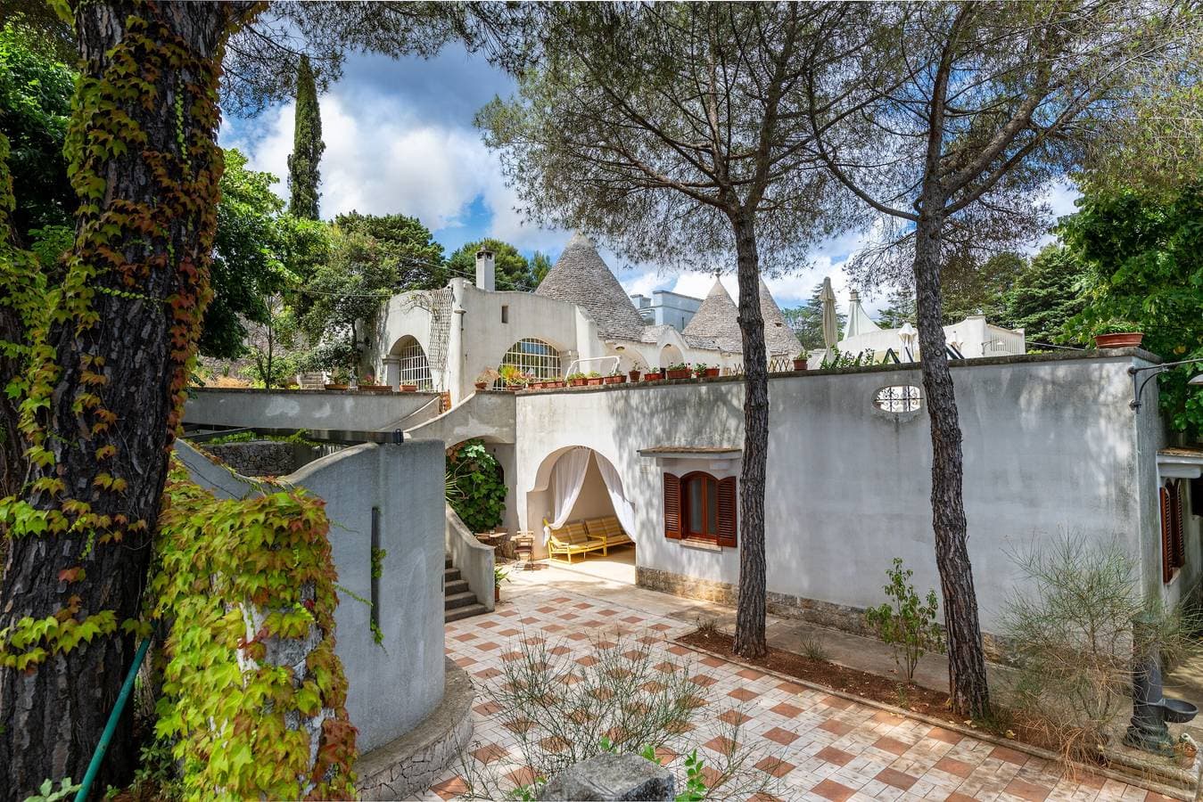 Casa delle Zagare, Borgo del Mirto 1