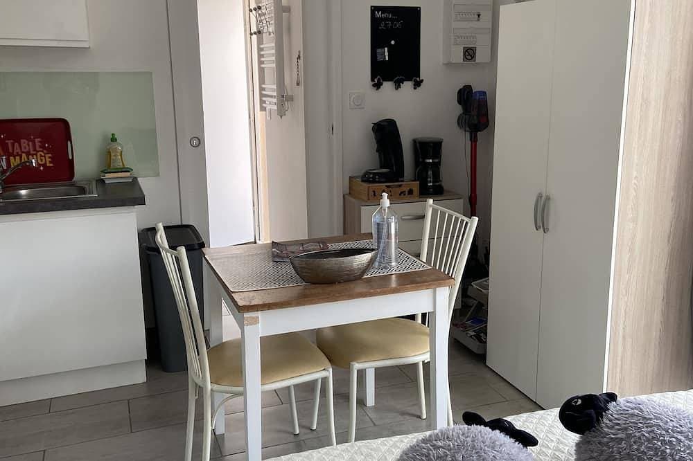 Foto 3 von 30: 100% self-contained studio at the foot of the Dentelles de Montmirail