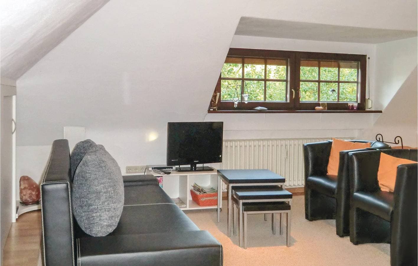 Foto 4 von 23: Moderne Ferienwohnung mit Terrasse & Parkplatz, 900m nach Schönecken.