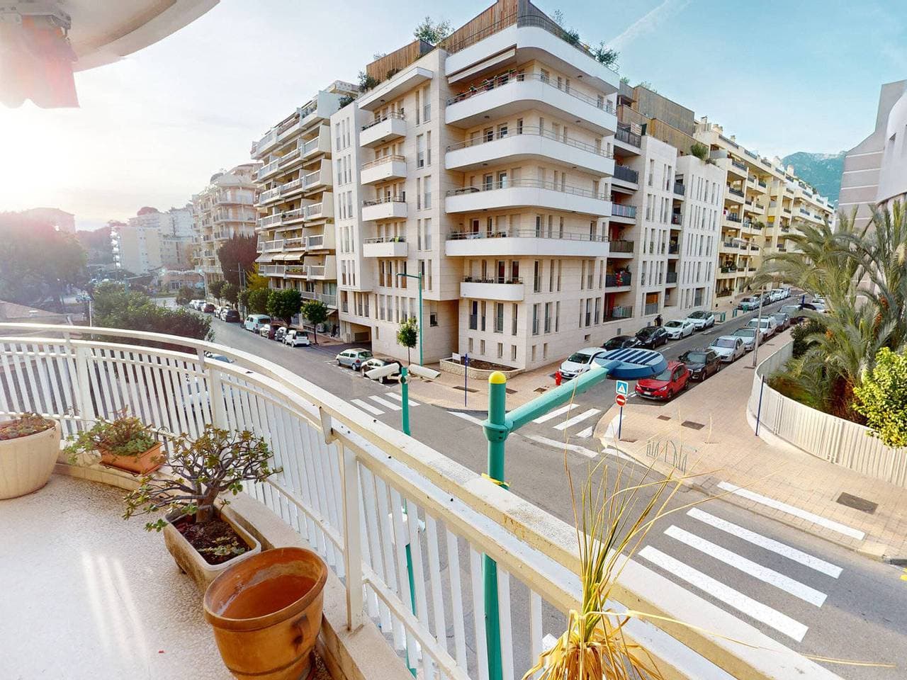 Foto 2 von 19: Geräumiges 3P mit Balkon und Parkplatz in Menton