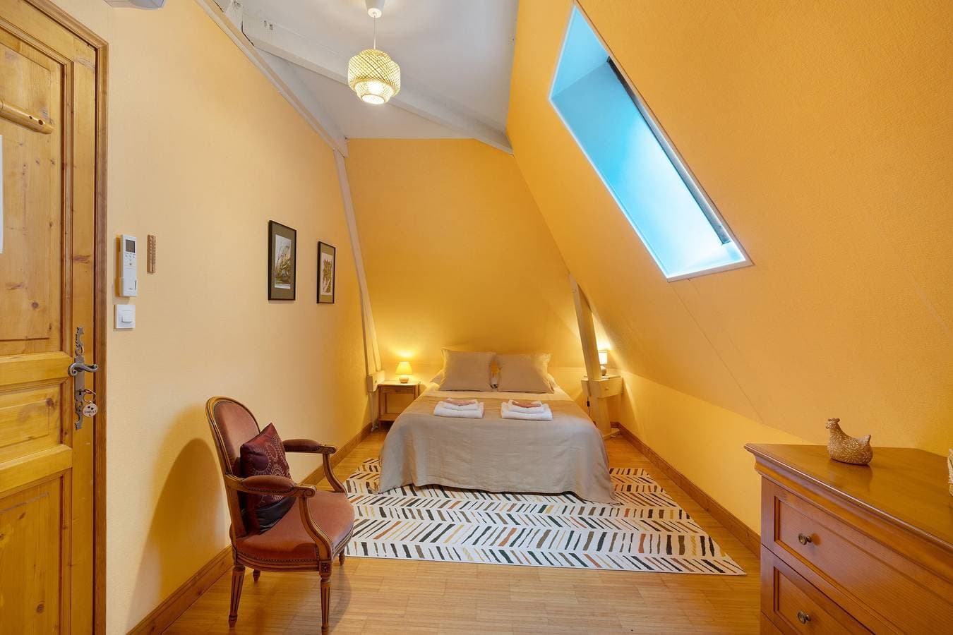 Foto 3 von 27: Gästezimmer 'Piscine, Parking, Clim, Wifi, Petit déjeuner, Jardin 4 ha, Hôtes parlent anglais'