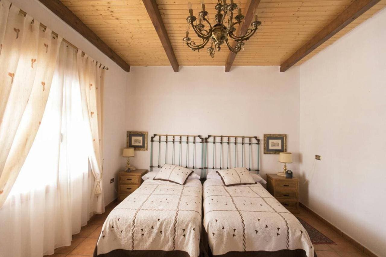 Foto 7 von 25: Three-Bedroom House