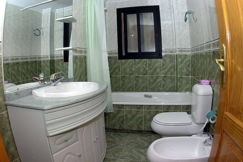 Foto 4 von 16: Geräumiges Villa-Apartment mit eigenem Schwimmbecken. Wunderbarer Meerblick