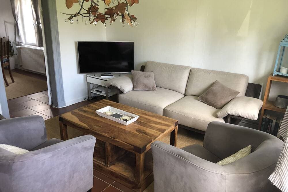 Foto 8 von 30: Ostsee - Romant. Ferienhaus / Ferienwohnung nahe Scharbeutz u Eutin mit Alpakas