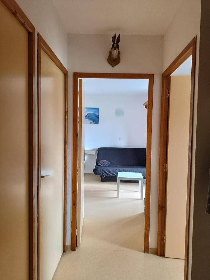 Foto 3 von 35: One-Bedroom Apartment