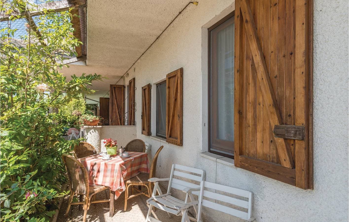 Foto 3 von 26: Gemütliche Wohnung in der Nähe von Laghetto di Marcarelli mit WiFi & Pool