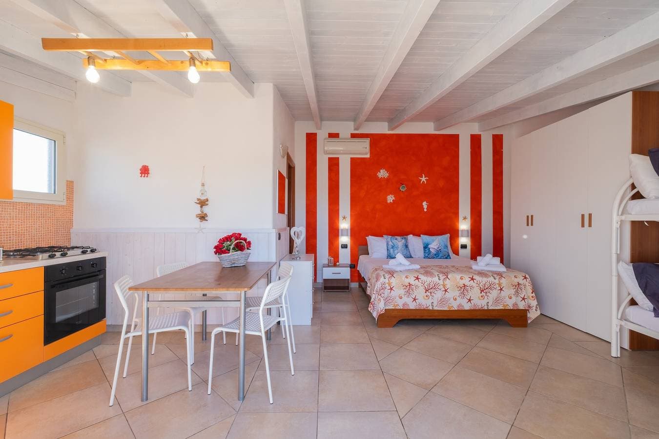 Foto 2 von 30: Boutique Villa – Loft Aura mit Gemeinschaftsterrasse, WLAN & Klimaanlage