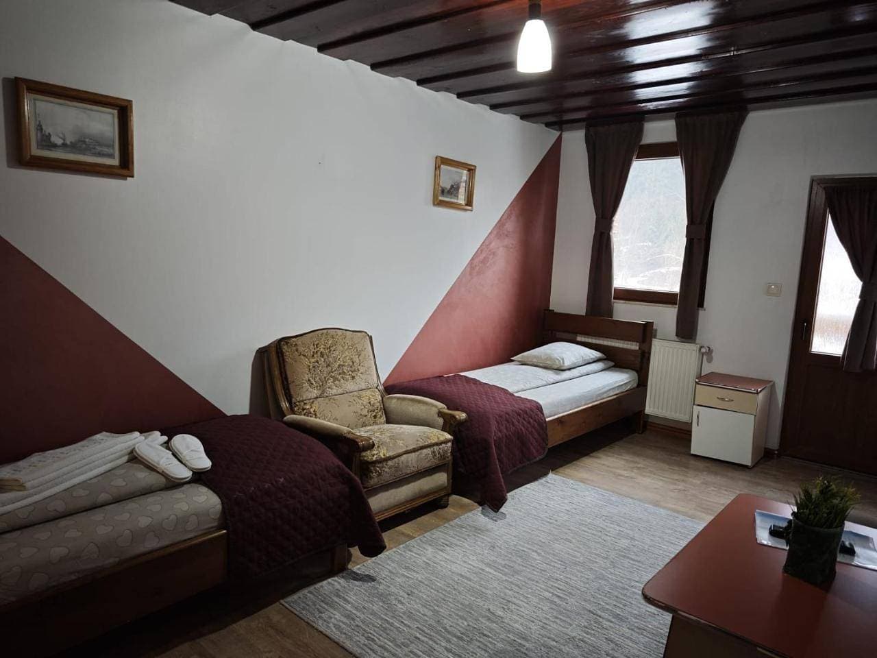 Foto 11 von 11: Quadruple Room with Balcony