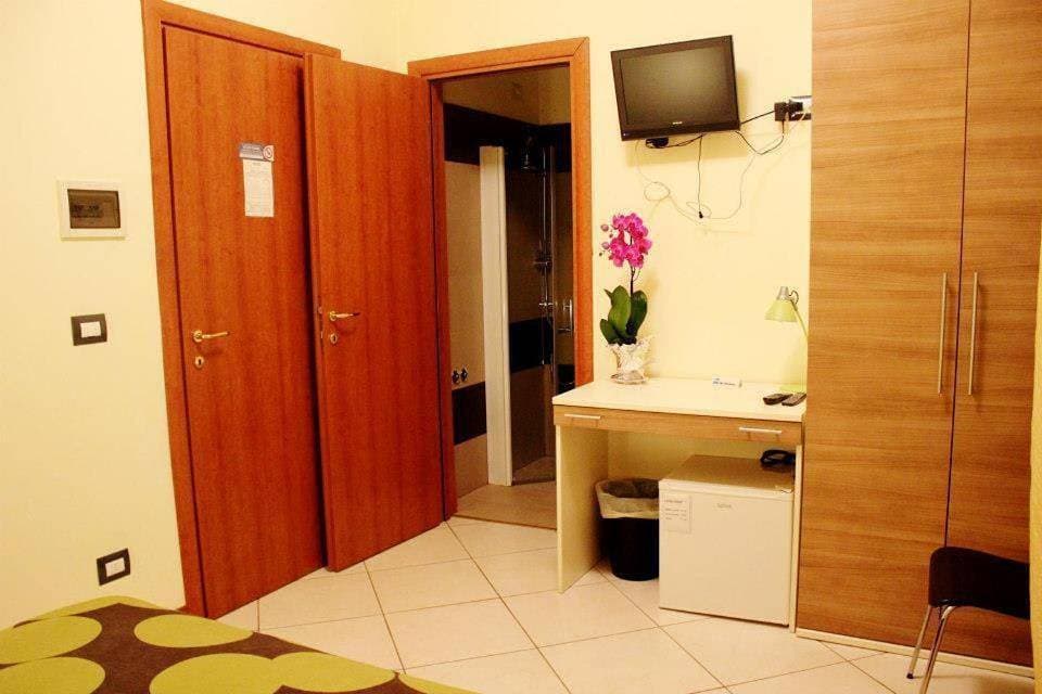 Foto 9 von 10: Double Room with Private Bathroom