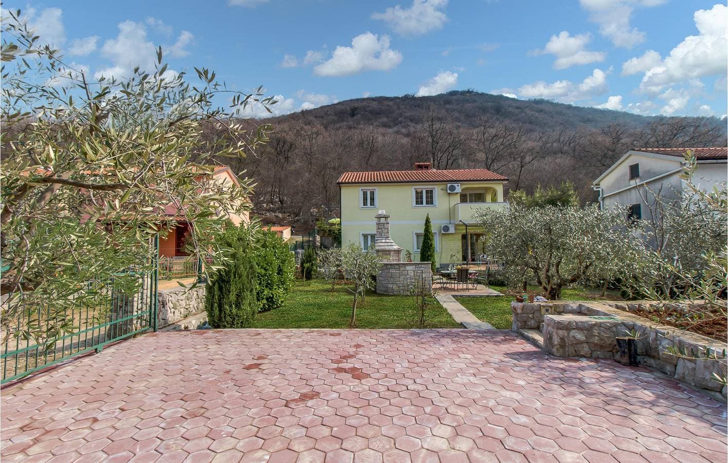 Foto 2 von 29: Gemütliche Ferienwohnung mit Terrasse, 400 m zur Küste, WLAN und Parkplatz