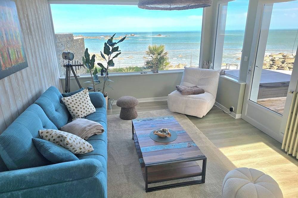 Foto 8 von 30: Füße im Wasser: Imprenable Sea View + Jacuzzi