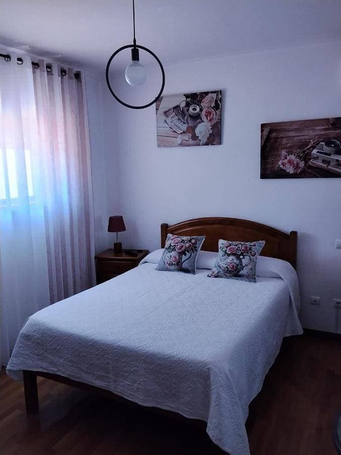 Foto 4 von 9: Double Room with Shared Bathroom
