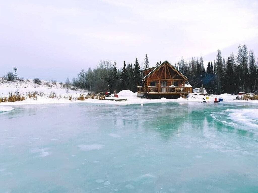 Private Log Cabin Rental 1