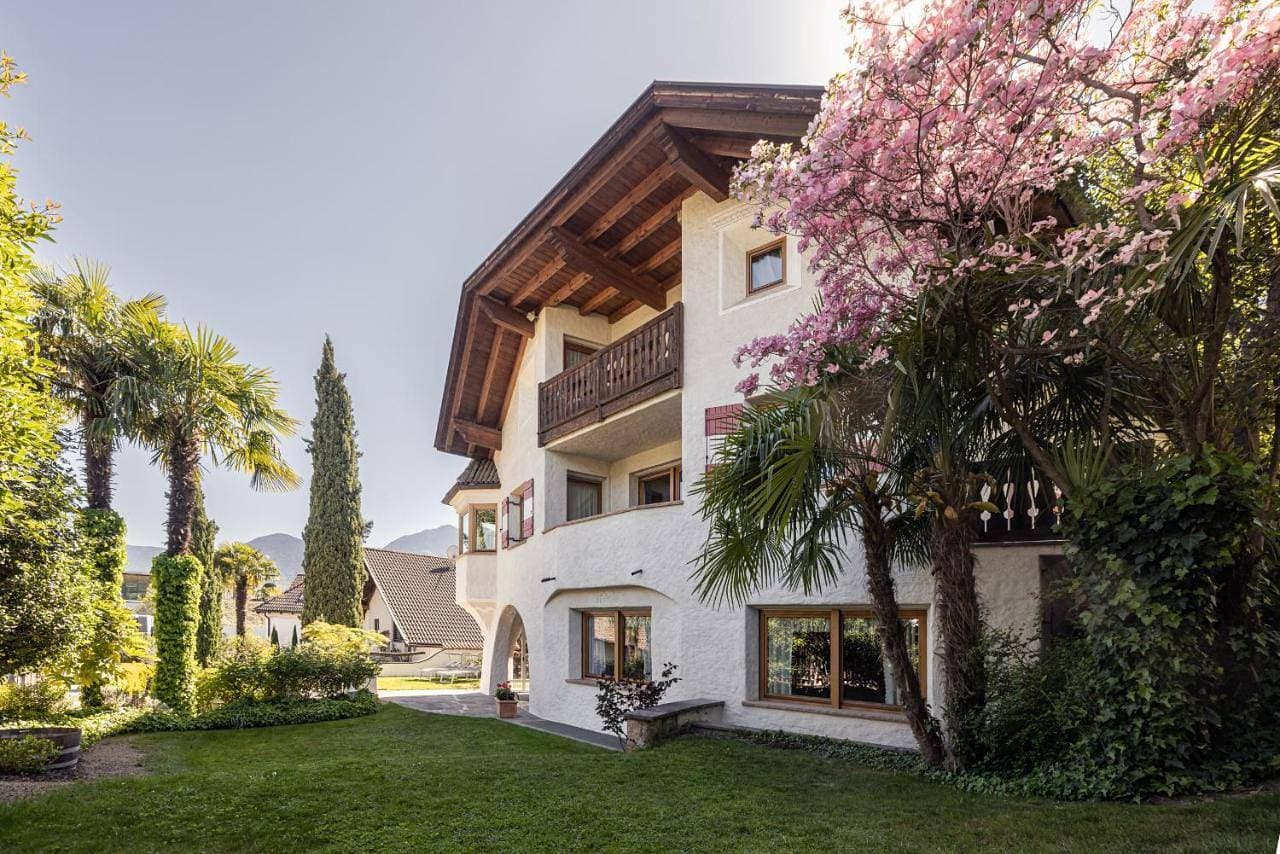 Die Villa bei Meran 1