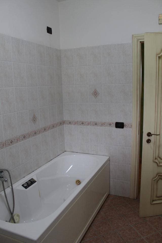 Foto 6 von 13: Double Room with Shared Bathroom