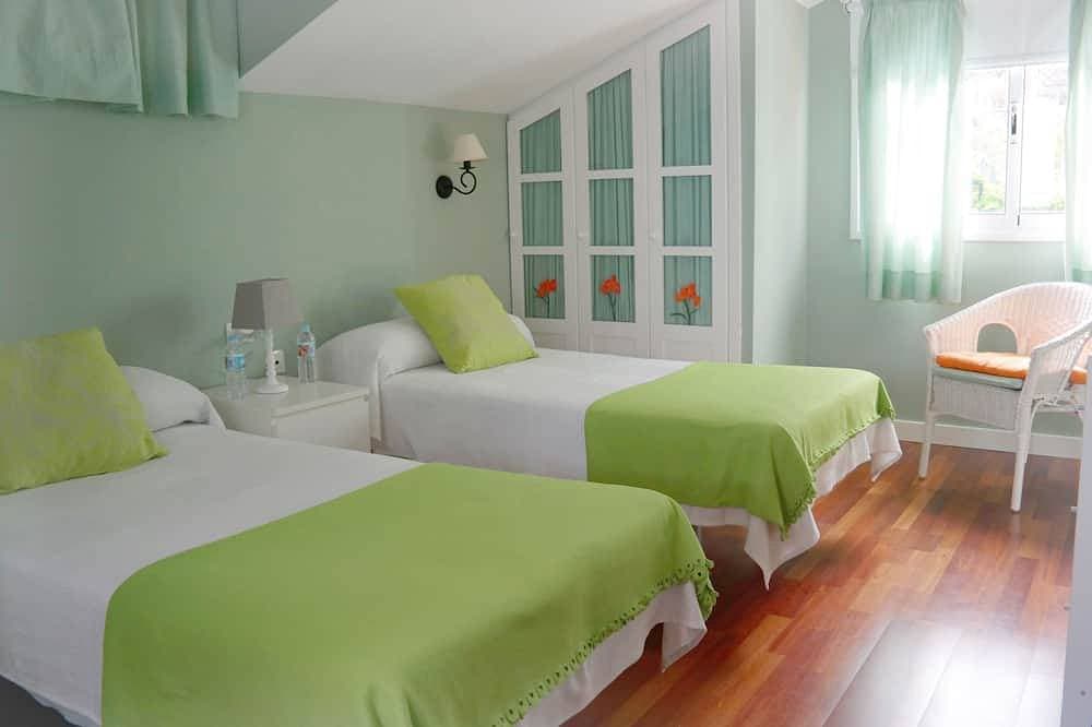 Foto 3 von 30: Ferienhaus \"El Mar\" mit Garten und Swimmingpool