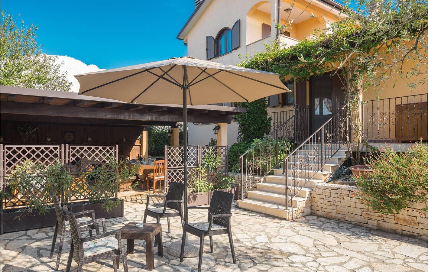 Reizende 300 m² große Wohnung mit Pool, WLAN und in der Nähe lokaler Sehenswürdigkeiten 1