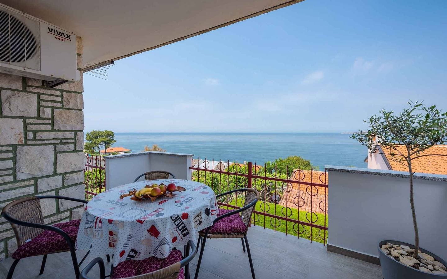 Foto 6 von 25: Ferienwohnung mit Meerblick