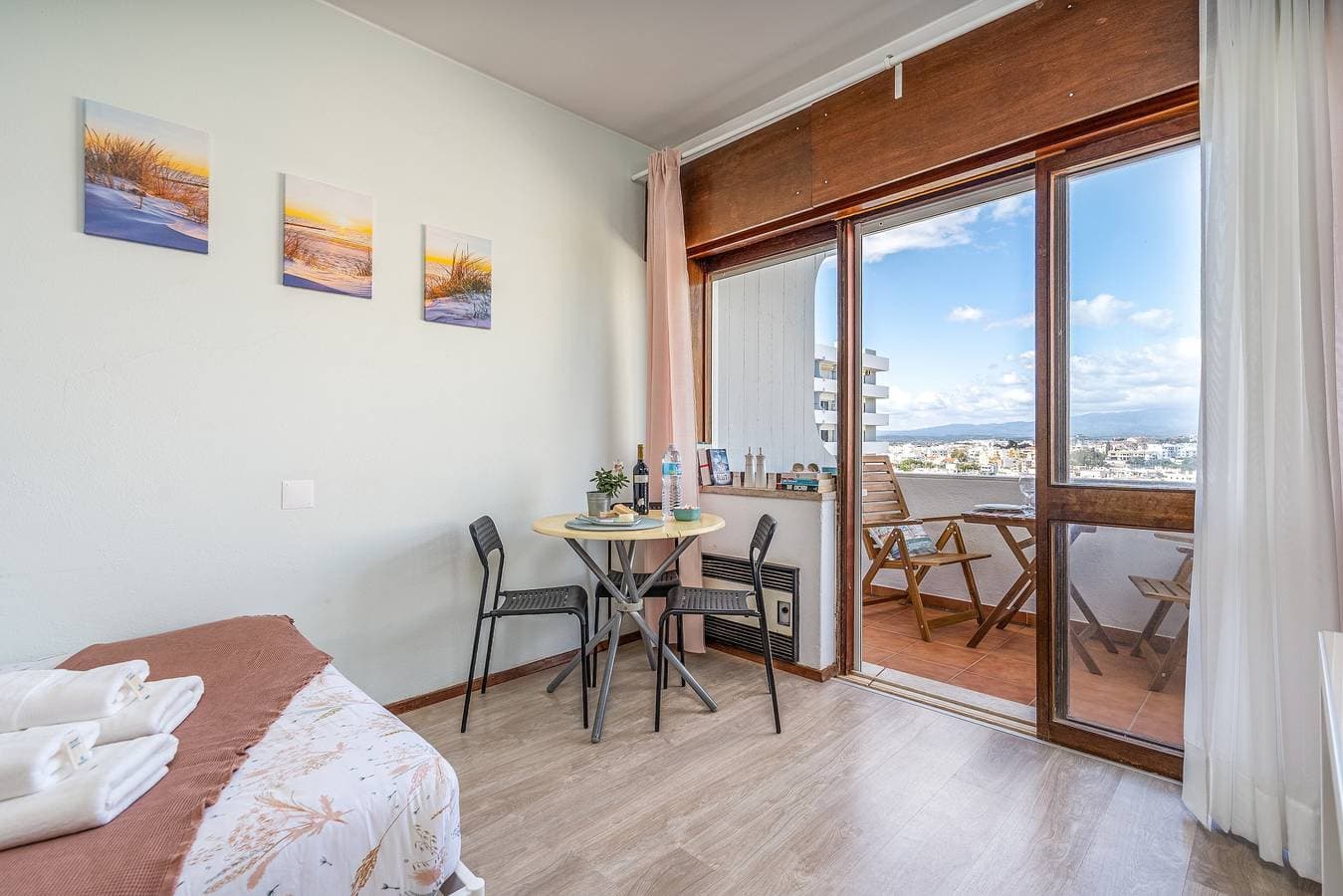 Foto 5 von 27: Ferienwohnung 'Gaivotas House' mit Balkon und WLAN-Zugang