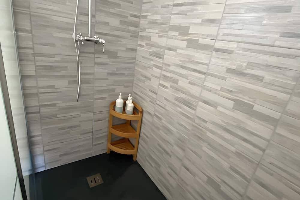 Foto 4 von 30: Bed & Breakfast 'Chambre 2 Coté Port' mit privater Terrasse, Garten & WLAN