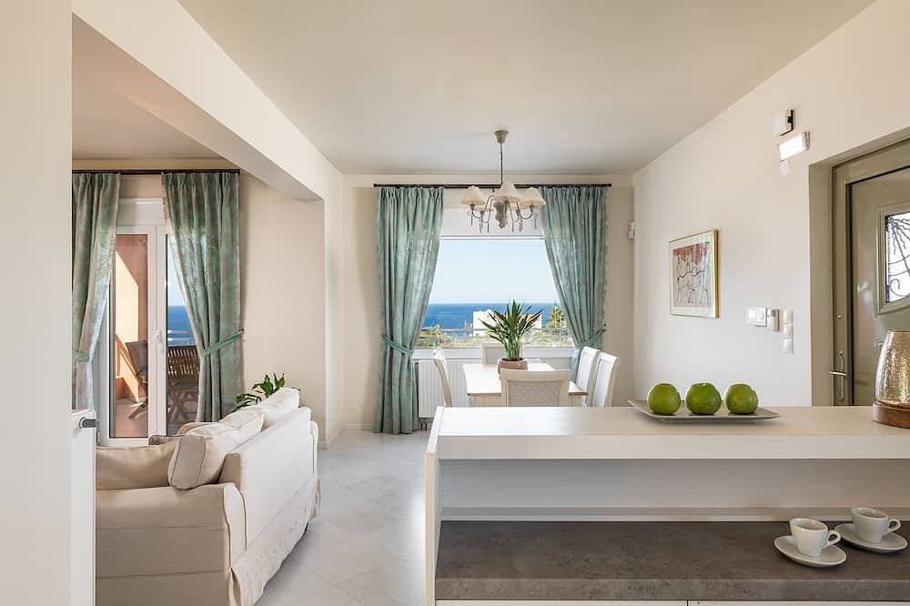 Foto 8 von 30: Villa Anemolia! Mit privatem Pool & Garten! Einzigartiger Meerblick! 1 km zum Strand!