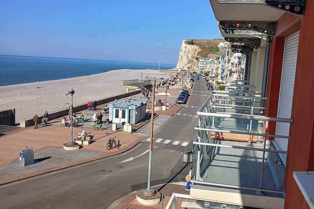 Foto 10 von 15: Un balcon sur la mer Corinne Avec Parking, Balcon, Ascenseur