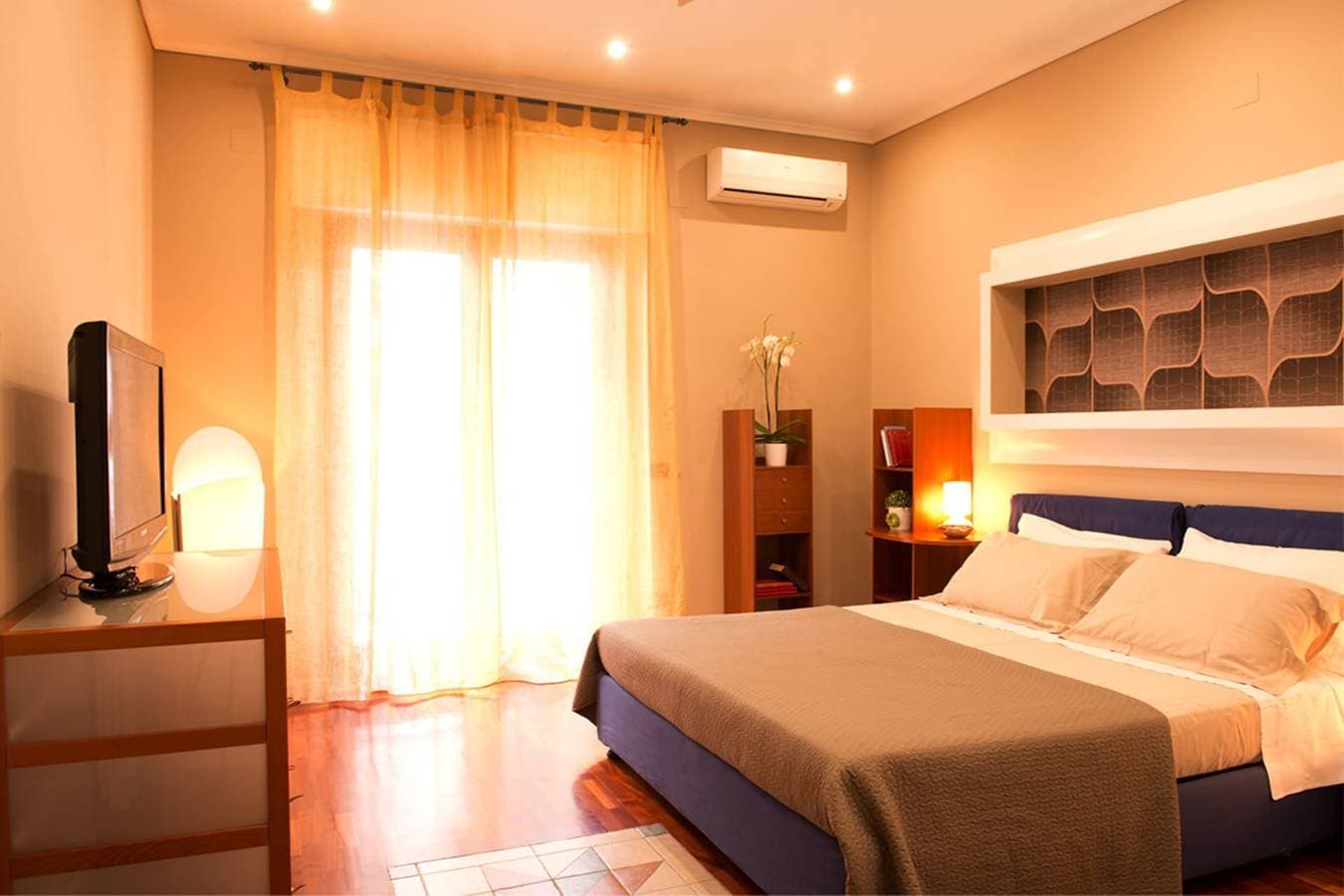 Foto 2 von 25: Ferienwohnung für 5 Personen mit Balkon