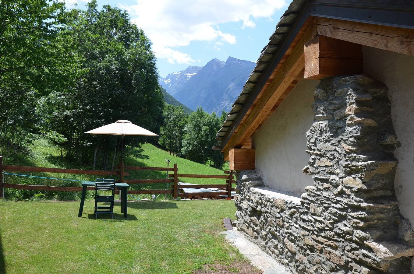Foto 4 von 25: Villa mit Garten und bezauberndem Panorama