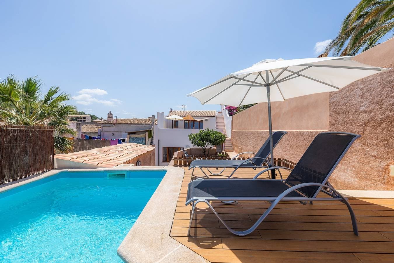 Foto 4 von 30: Ferienhaus "Can Binitu" mit Meerblick, Bergblick, Balkon, Garten & Pool