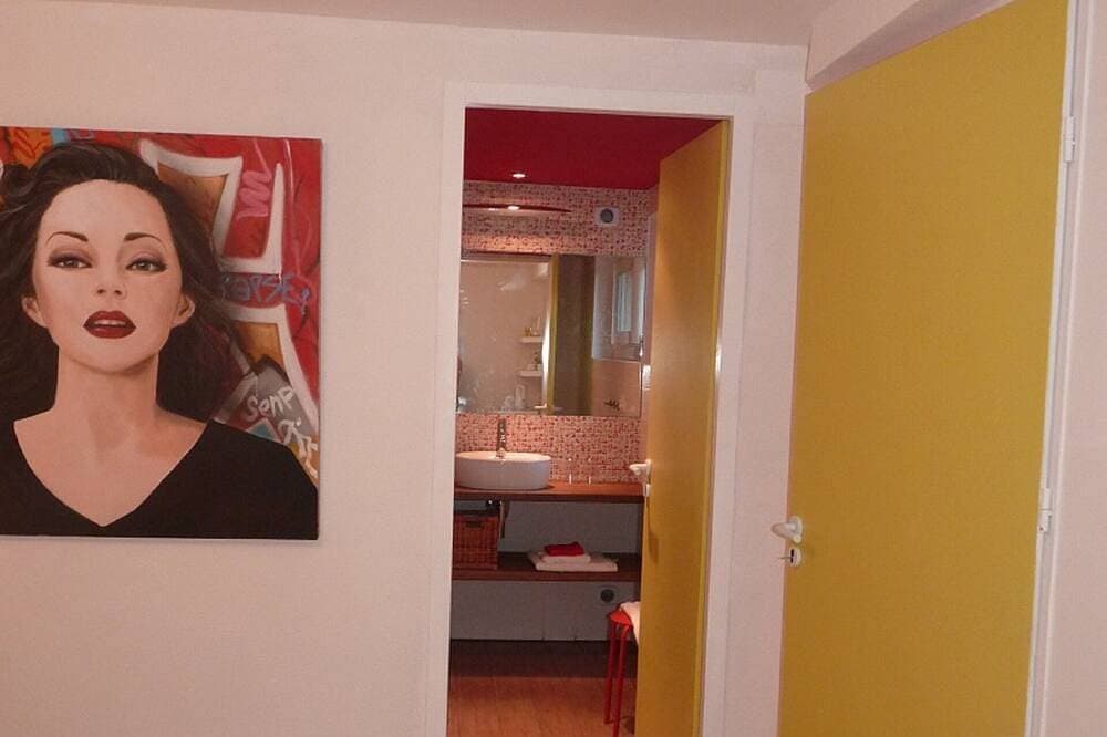 Foto 3 von 17: Schöne und komfortable Suite im Erdgeschoss in Eigentum, Pool und Spa