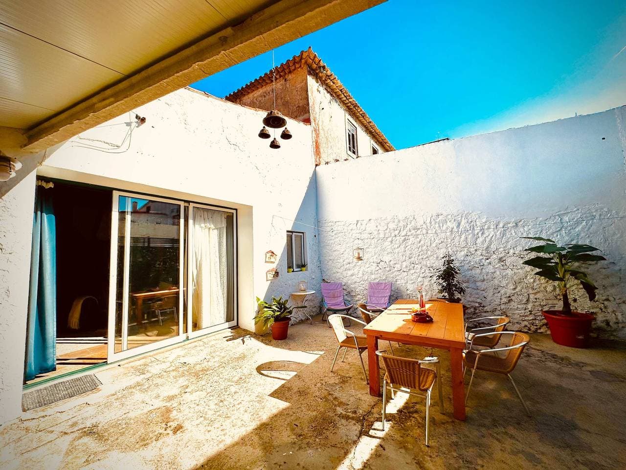 Foto 2 von 48: Charming Wine Cellar Loft with Terrace, Pizza Oven & Fireplace â 15 min to the Beach