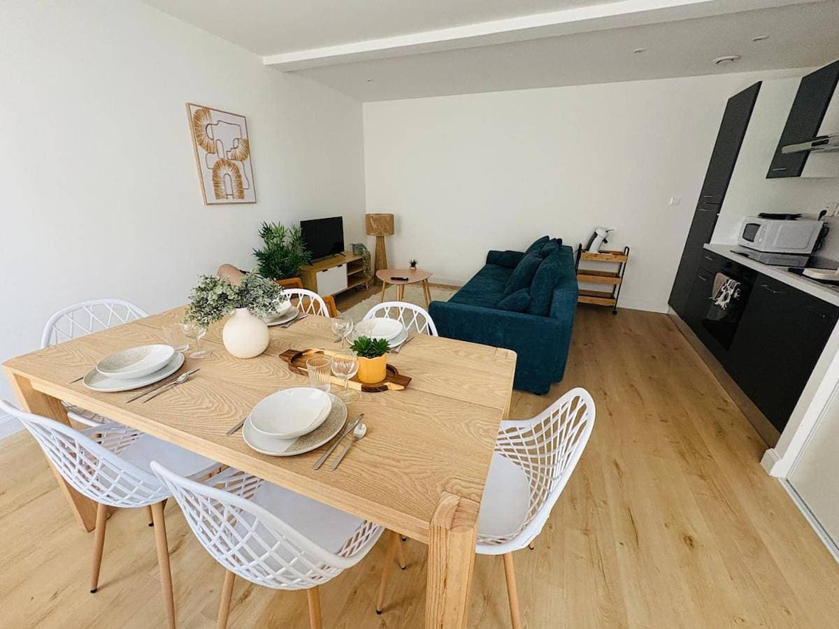 Foto 5 von 25: Two-Bedroom Apartment